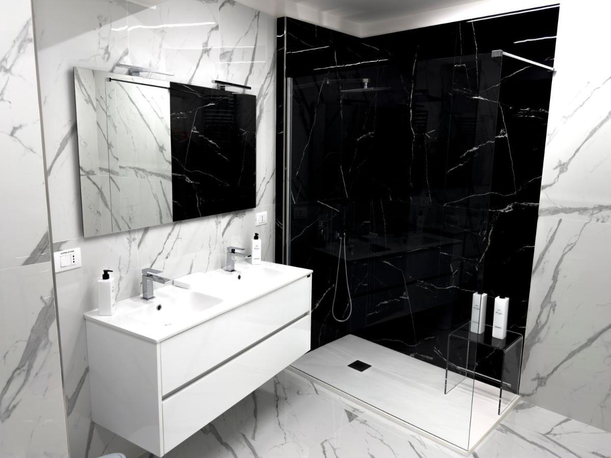 White Elegance Luxury B&B كازيرتا المظهر الخارجي الصورة
