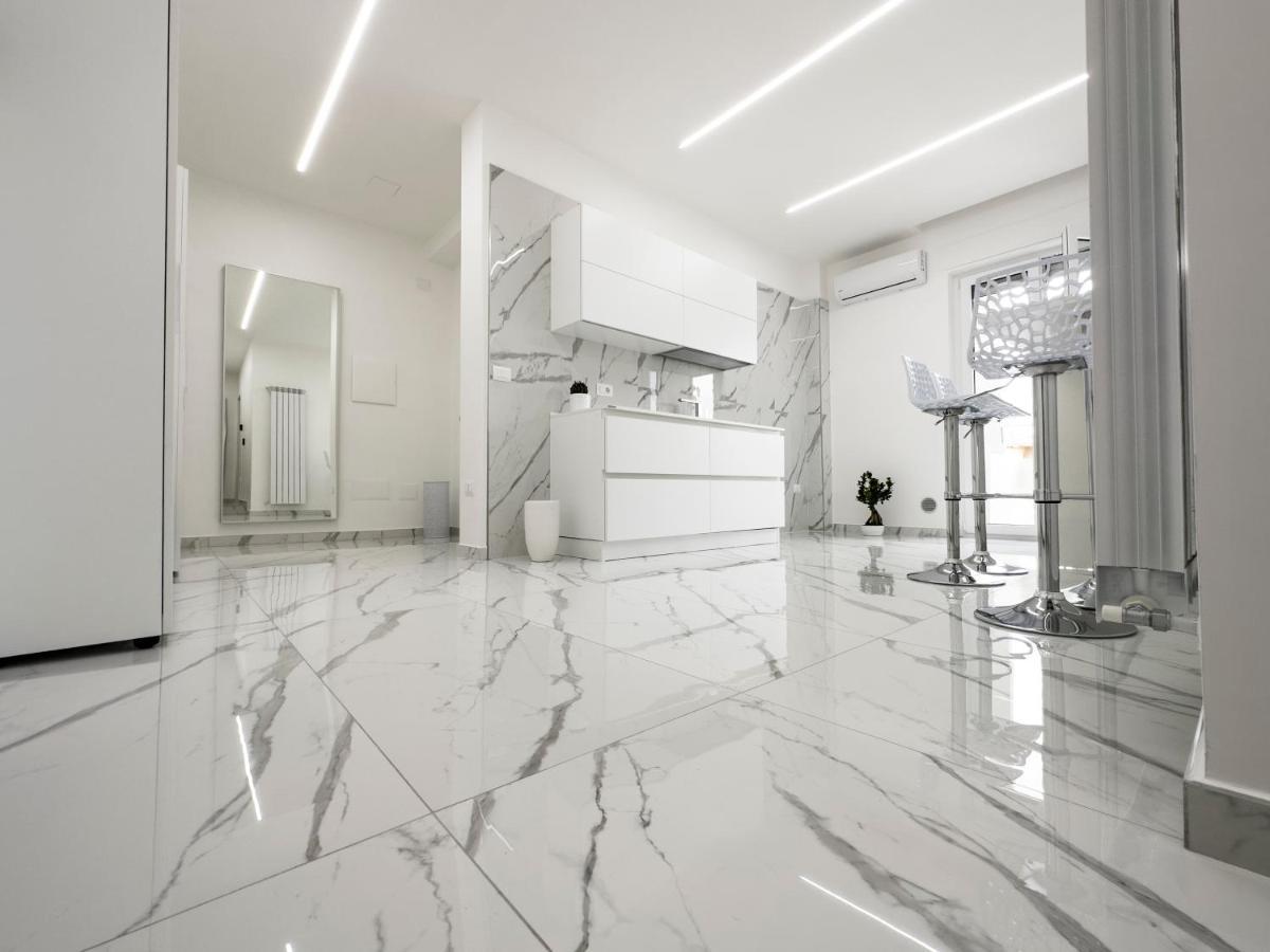 White Elegance Luxury B&B كازيرتا المظهر الخارجي الصورة