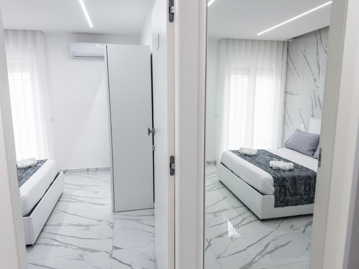 White Elegance Luxury B&B كازيرتا المظهر الخارجي الصورة