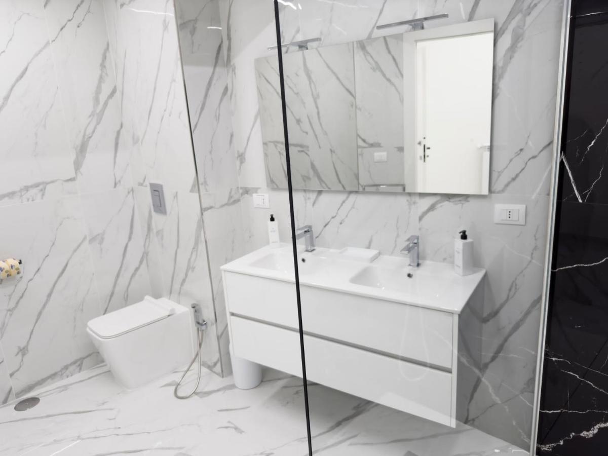 White Elegance Luxury B&B كازيرتا المظهر الخارجي الصورة