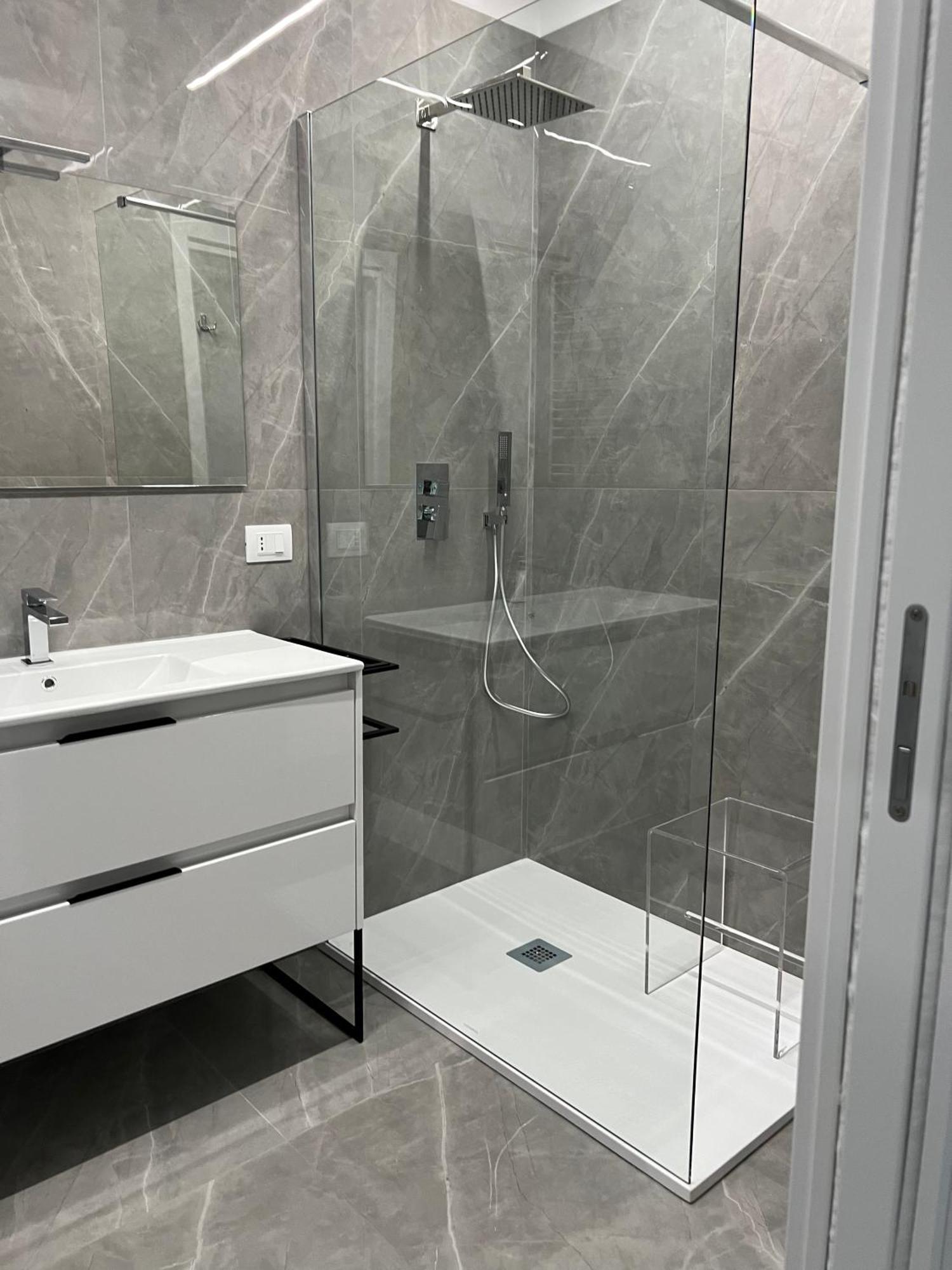 White Elegance Luxury B&B كازيرتا المظهر الخارجي الصورة