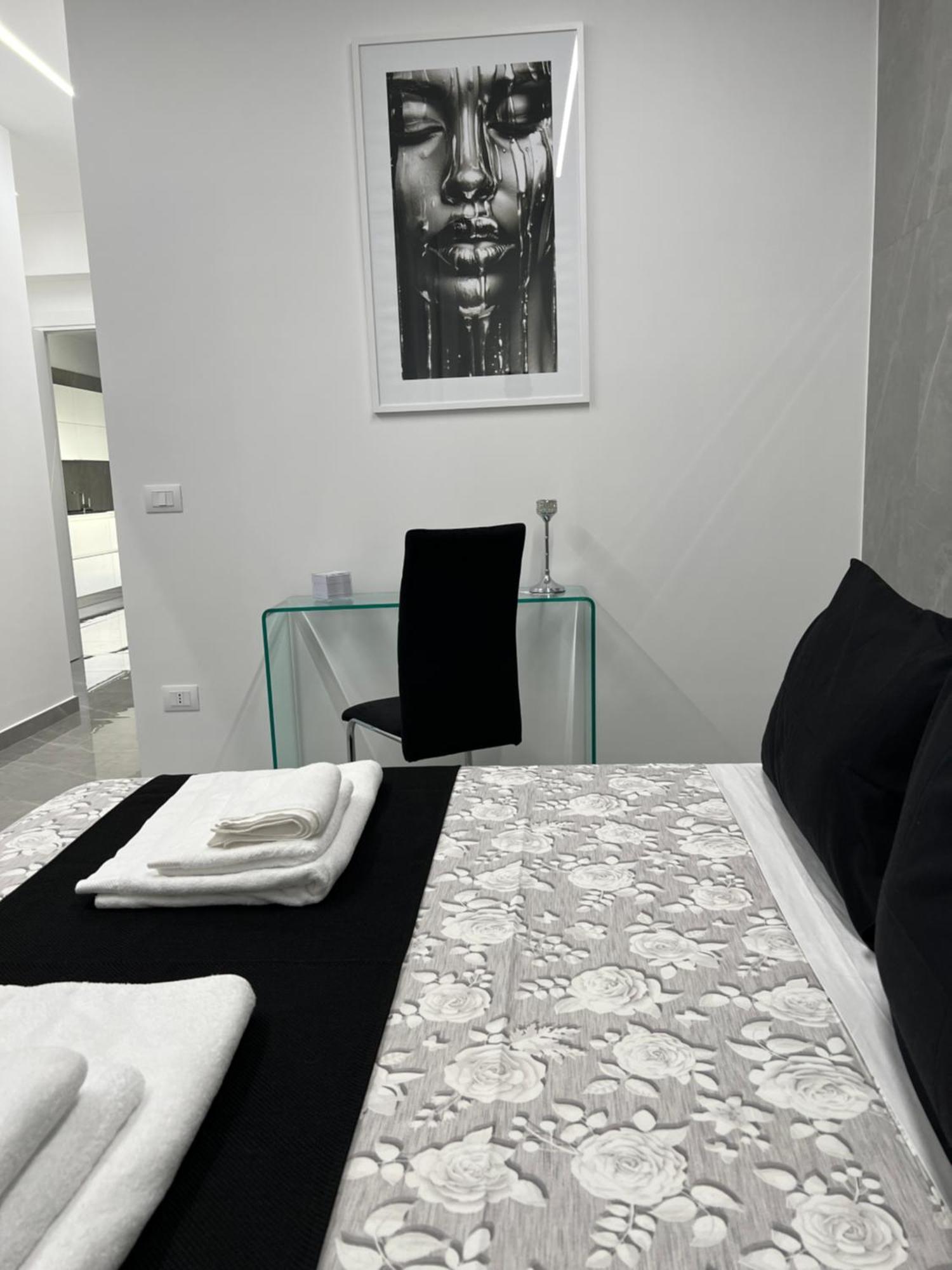 White Elegance Luxury B&B كازيرتا المظهر الخارجي الصورة